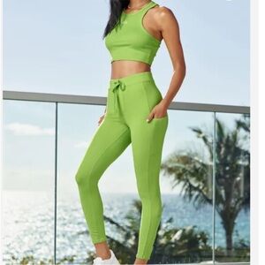 ALO Yoga 7/8 High-Waist‎ Checkpoint Leggings in Green Apple